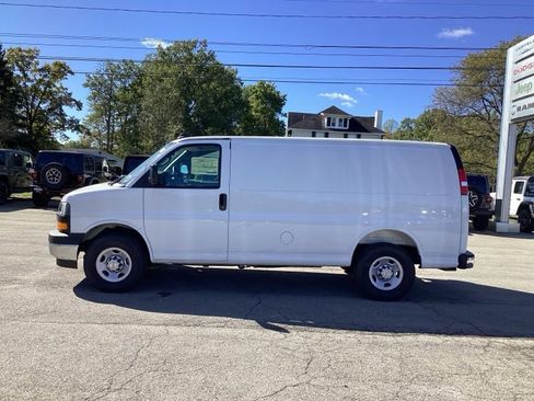 New 2025 Chevrolet Express 2500 w/ Driver Convenience Package image 4