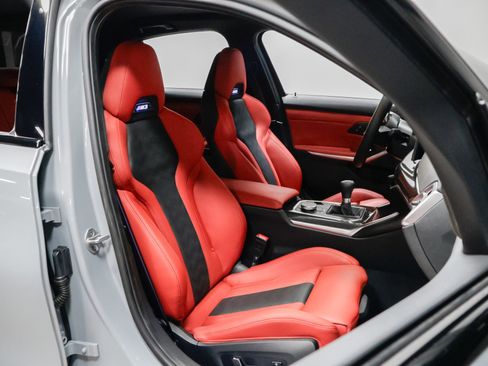 Used 2025 BMW M3 w/ Executive Package image 36