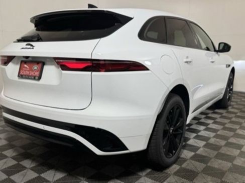 New 2026 Jaguar F-PACE R-Dynamic S image 5