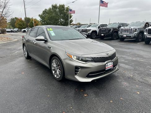 Used 2016 Kia Optima SX w/ Chrome Wheel Package image 4