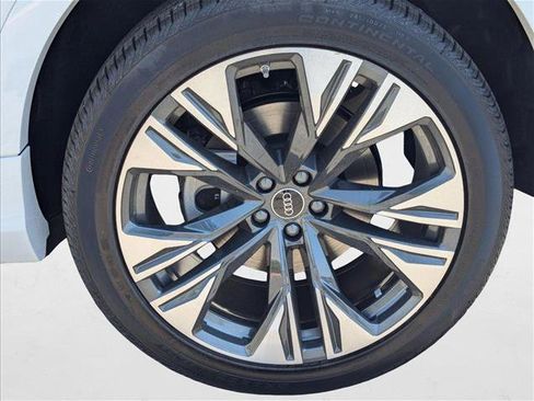 New 2025 Audi Q8 Premium Plus image 10