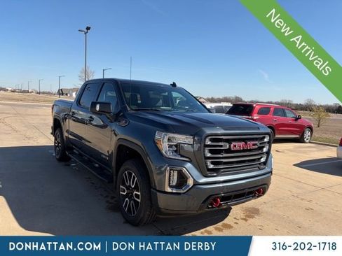 Used 2020 GMC Sierra 1500 AT4 w/ AT4 Premium Package image 2
