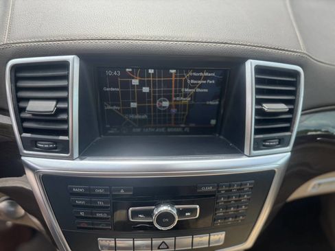 Used 2015 Mercedes-Benz GL 320 BlueTEC 4MATIC image 10