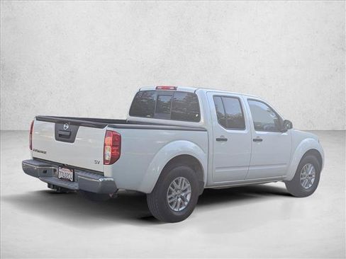 Used 2016 Nissan Frontier SV RWD image 5