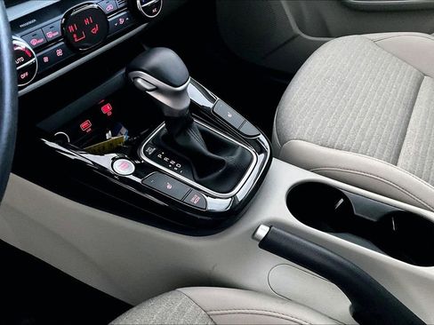 Used 2022 Kia Soul EX image 18