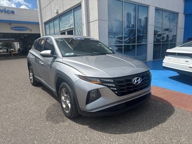 Used 2022 Hyundai Tucson SE FWD image 2