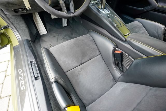 Used 2018 Porsche 911 GT2 RS RWD image 68