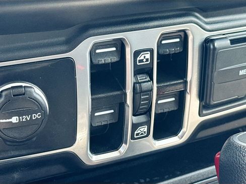Used 2023 Jeep Wrangler Unlimited w/ 8.4" Radio Group AWD/4WD image 22