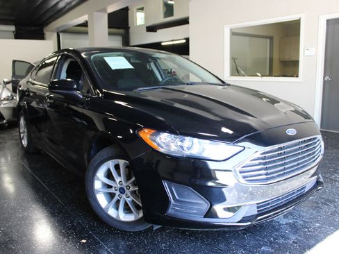 Used 2020 Ford Fusion SE image 29