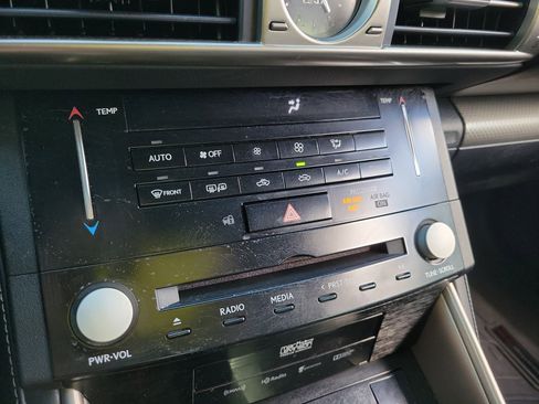 Used 2014 Lexus IS 350 w/ F Sport Package image 31