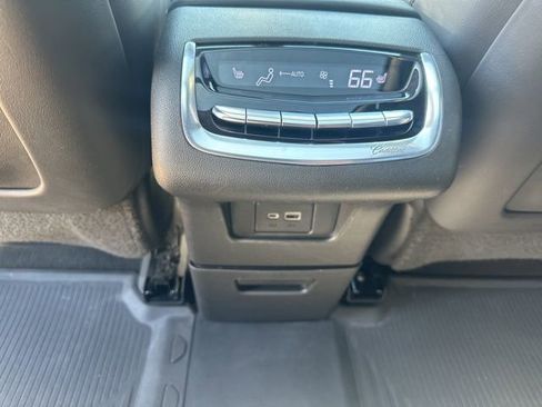 Used 2020 Cadillac XT6 Sport image 21