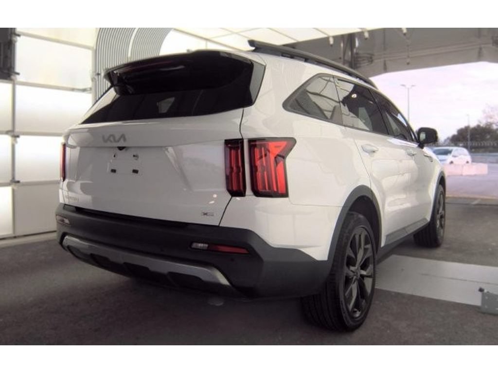 Used 2023 Kia Sorento SX Prestige AWD/4WD image 3