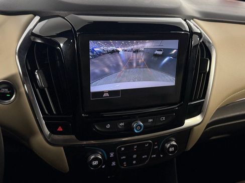 Used 2023 Chevrolet Traverse LT image 35