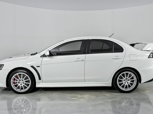Used 2014 Mitsubishi Lancer Evolution GSR image 8