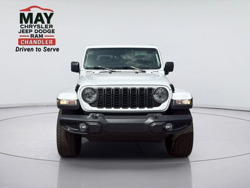 Certified 2025 Jeep Gladiator Sport AWD/4WD image 2
