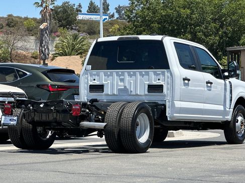 New 2026 Ford F350 XL w/ XL Chrome Package RWD image 3