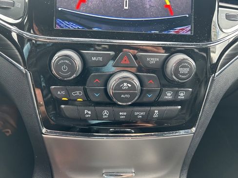 Used 2021 Jeep Grand Cherokee Limited w/ Premium Lighting Group image 15