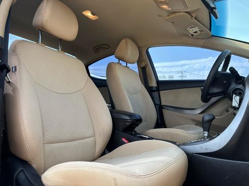 Used 2013 Hyundai Elantra GLS w/ Preferred Pkg FWD image 8