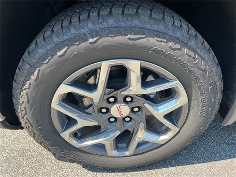 Certified 2025 GMC Sierra 1500 SLT w/ SLT Premium Package image 11