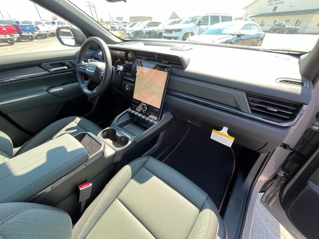 New 2027 GMC Terrain AT4 w/ Convenience Package III AWD/4WD image 19