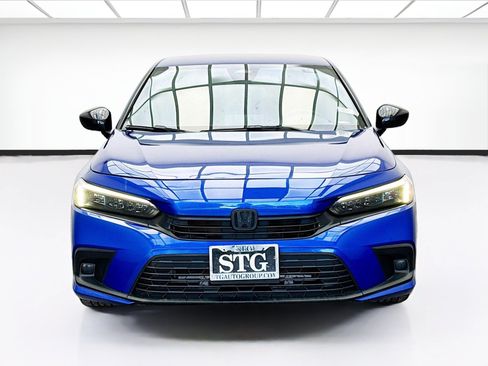 Used 2022 Honda Civic Sport image 2