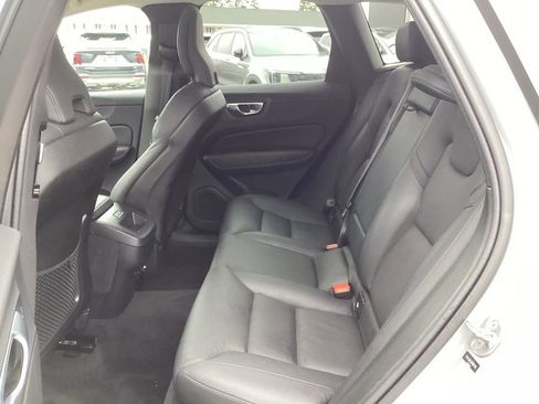 Used 2024 Volvo XC60 B5 Plus image 15