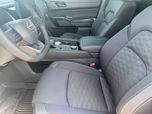 New 2026 Nissan Pathfinder SV AWD/4WD image 17