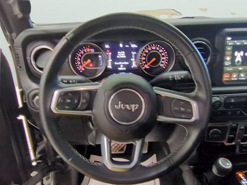 Used 2022 Jeep Gladiator Overland w/ Popular Equipment Package AWD/4WD image 6
