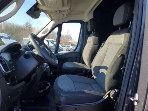 New 2026 RAM ProMaster 2500 w/ Quick Order Package 22G SLT FWD image 9