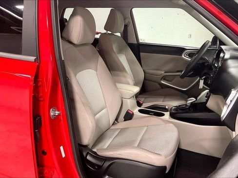 Used 2023 Kia Soul LX FWD image 9