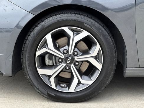Used 2021 Kia Forte LXS FWD image 12