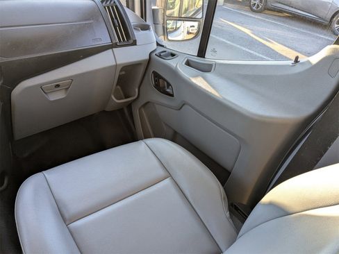 Used 2018 Ford Transit 350 XL image 18