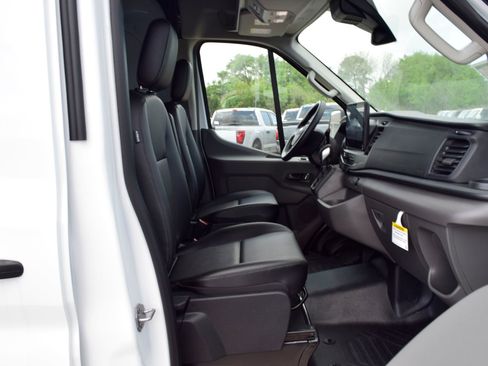 New 2026 Ford Transit 150 148 Medium Roof AWD image 22