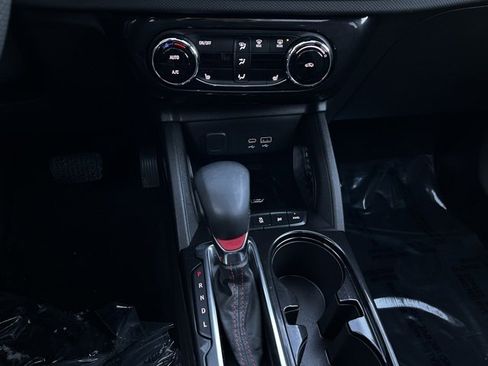 Used 2024 Chevrolet TrailBlazer RS w/ Convenience Package image 23