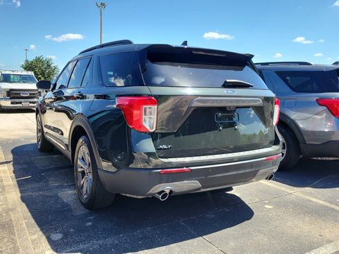 Used 2023 Ford Explorer XLT w/ Equipment Group 202A RWD image 4