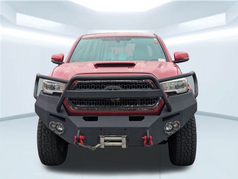 Used 2017 Toyota Tacoma SR5 image 10