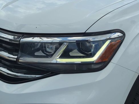 Certified 2023 Volkswagen Atlas SE FWD image 8