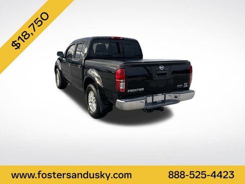Used 2019 Nissan Frontier SV image 3