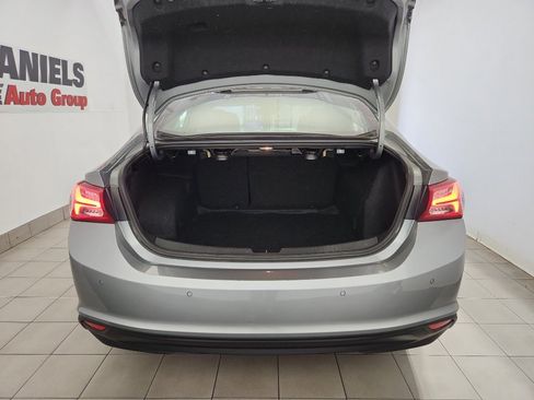 Used 2024 Chevrolet Malibu LT image 34