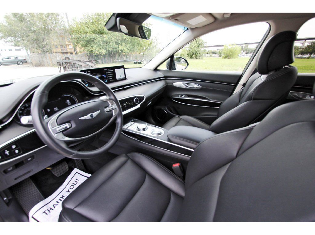 Used 2025 Genesis GV70 2.5T AWD/4WD image 31
