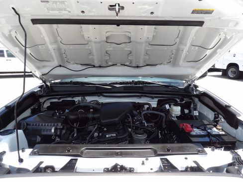 Used 2020 Toyota Tacoma SR image 40