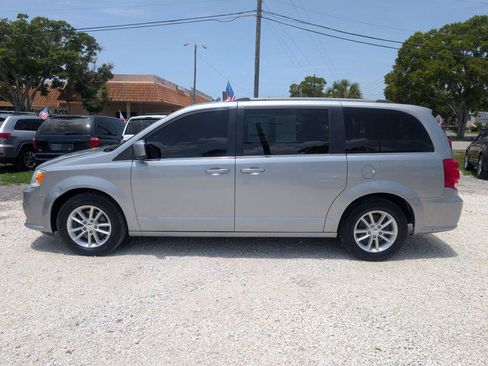 Used 2019 Dodge Grand Caravan SXT FWD image 8
