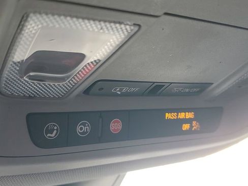 Certified 2021 GMC Acadia SLE w/ Driver Convenience Package image 32