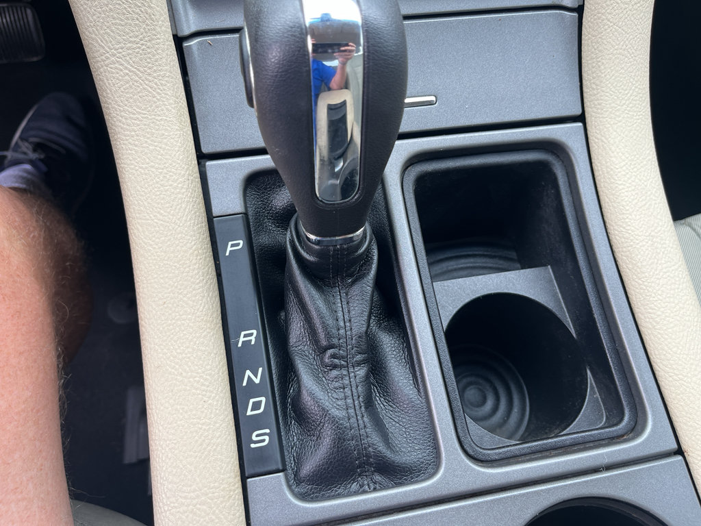 Used 2019 Ford Taurus SE FWD image 21