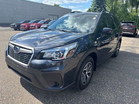 Used 2019 Subaru Forester Premium AWD/4WD image 4