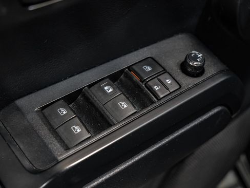 Used 2018 Toyota Tacoma SR w/ SR Convenience Package AWD/4WD image 39