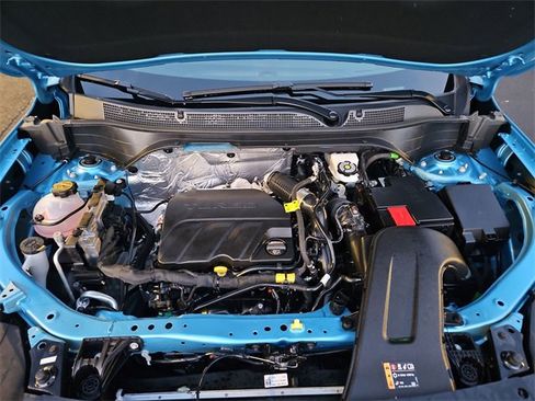 Certified 2025 Chevrolet Trax RS image 27