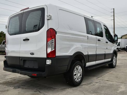 Used 2016 Ford Transit 250 130 Low Roof w/ Exterior Upgrade Package RWD image 7