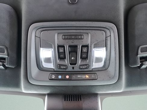 Used 2025 GMC Sierra 2500 Denali Ultimate AWD/4WD image 17