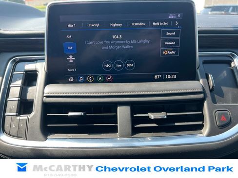 Used 2021 Chevrolet Suburban High Country w/ Premium Package AWD/4WD image 16